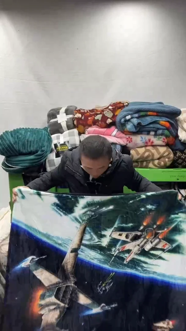 聚酯纤维1.3*1.5太空人