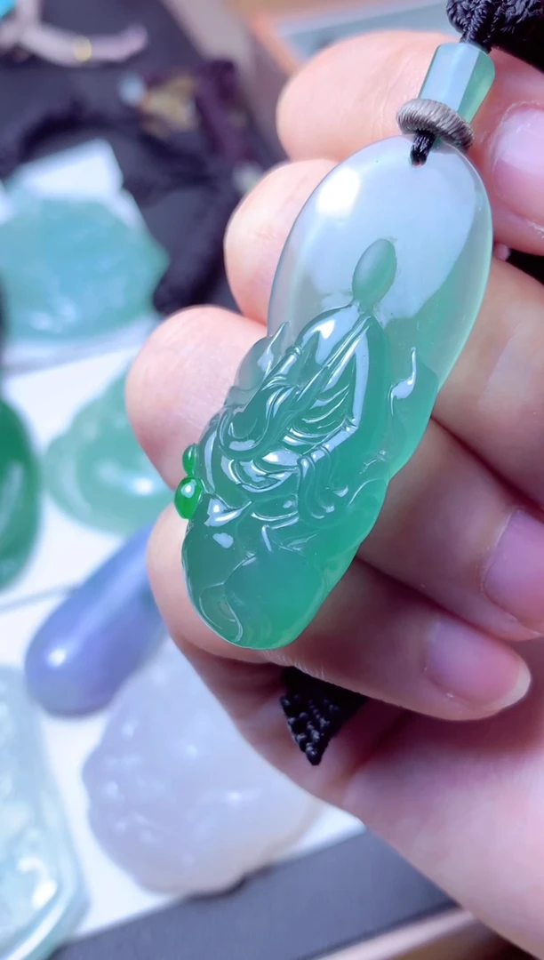 颈饰未镶嵌翡翠天然A货翡翠