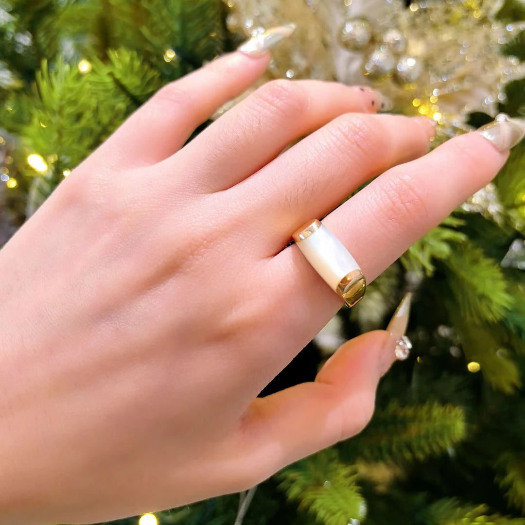 99新 BVLGARI/宝格丽 白贝橡皮擦戒指/黄金/17年盒证/#53