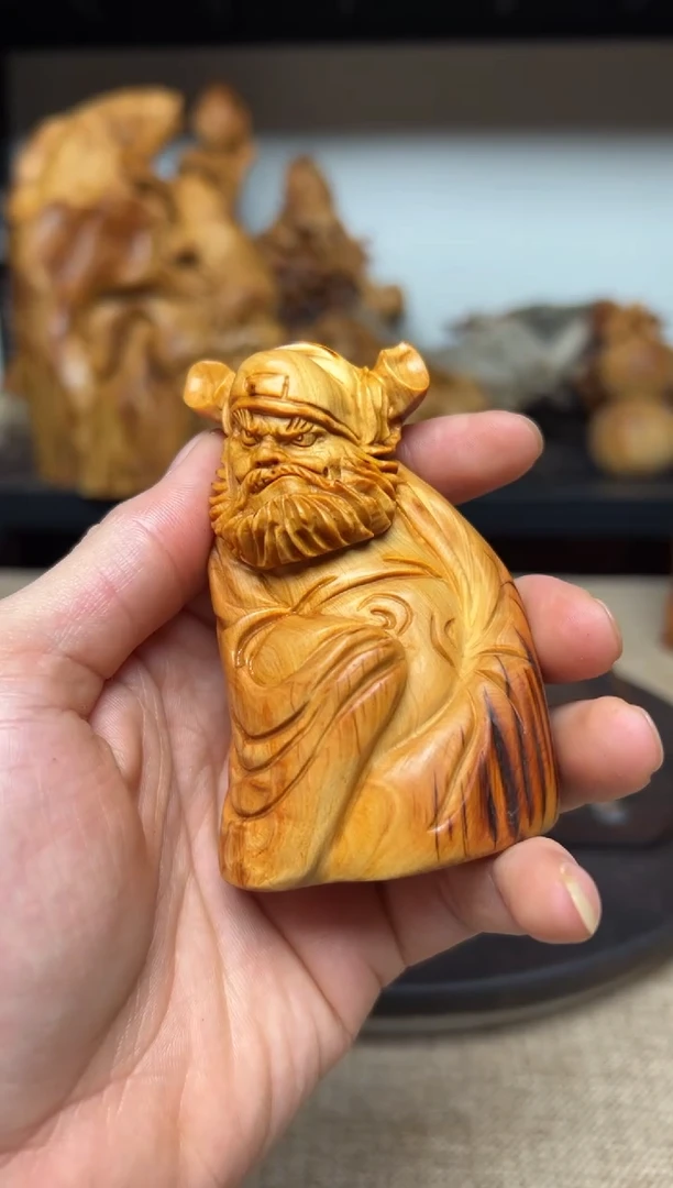 柏木（崖柏）傲***寂崖柏雕刻件