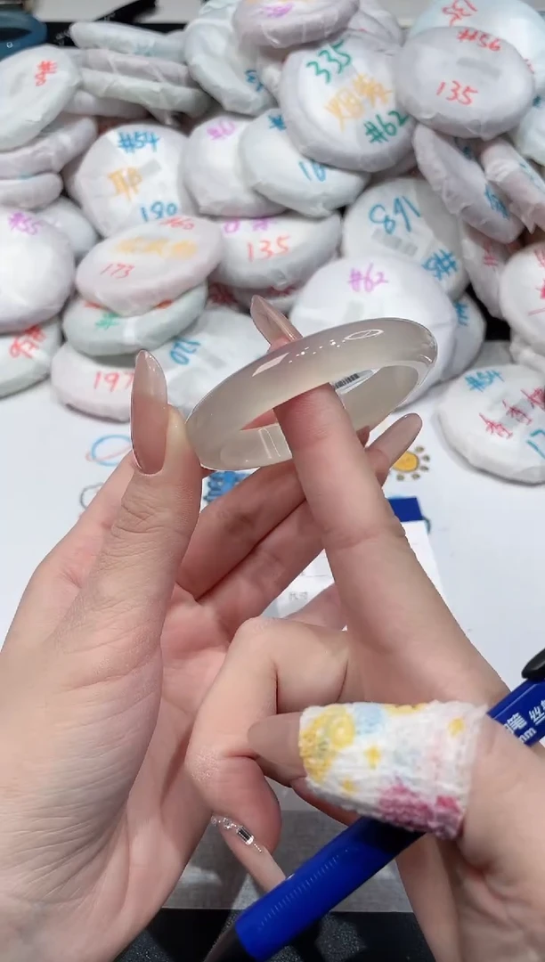 【闪购商品】玛瑙/玉髓手镯未镶嵌-741