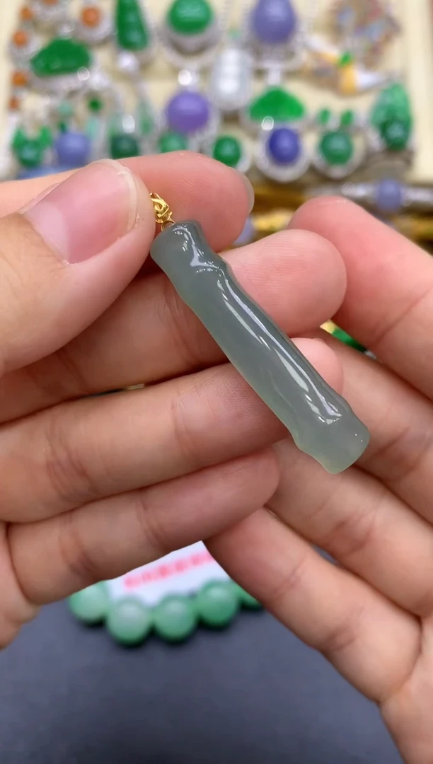 颈饰18K金镶嵌翡翠15-中国好珍宝