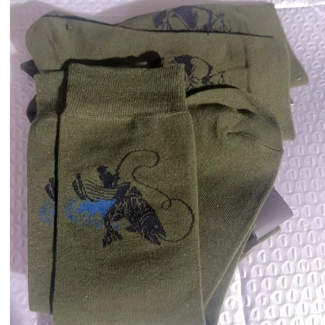 户外军绿高筒训练袜