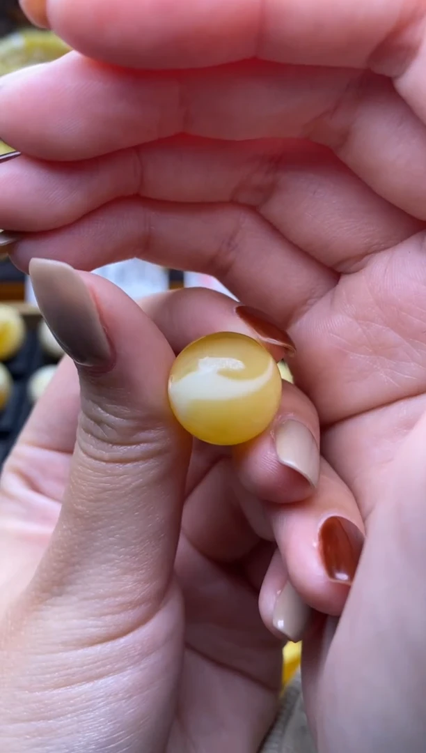 【闪购商品】琥珀裸石未镶嵌 大小姐珠宝严选75