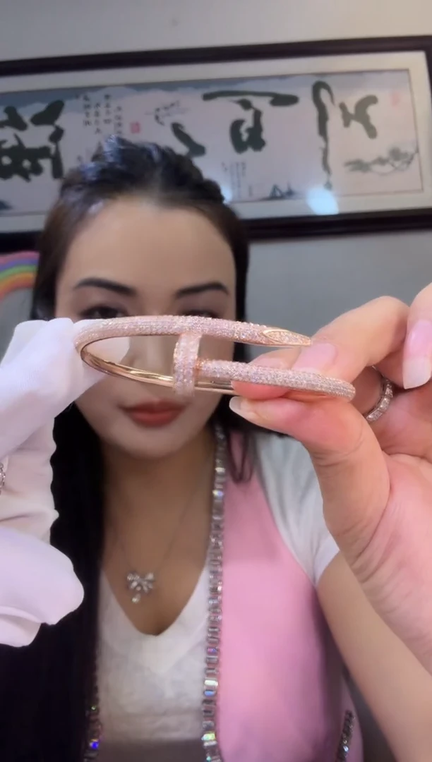 18K金镶嵌实验室培育钻石手镯17