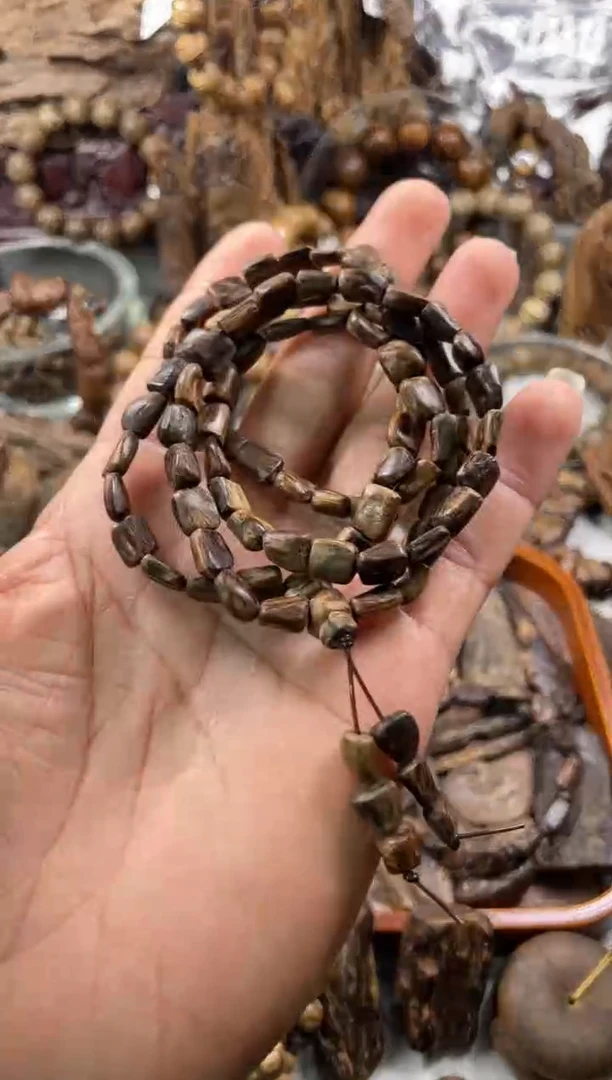 沉香沉香碎屑新****司 达拉干  沉香13.9