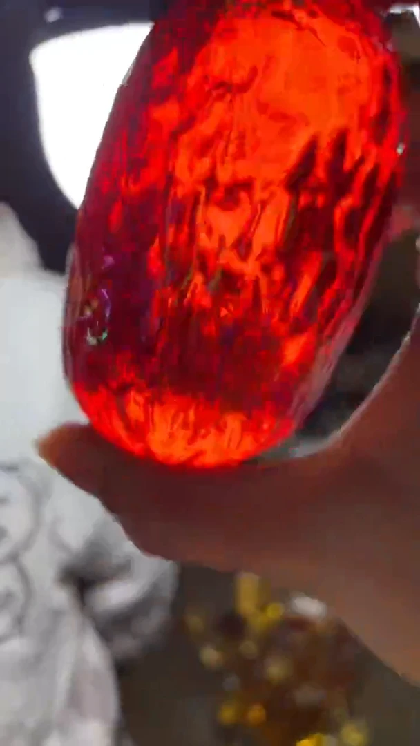 新疆五彩石原石摆件