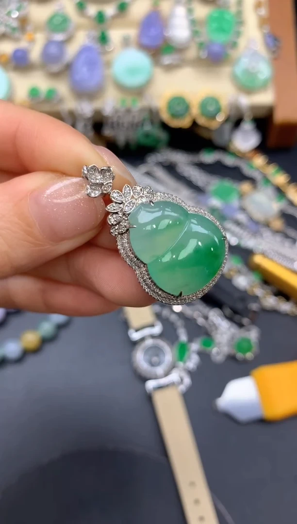 【闪购商品】翡翠颈饰18K金镶嵌480-中国好珍宝