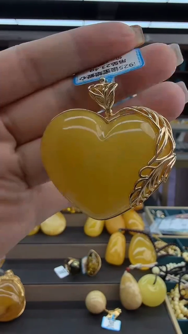 琥珀颈饰未镶嵌秒拍号 180