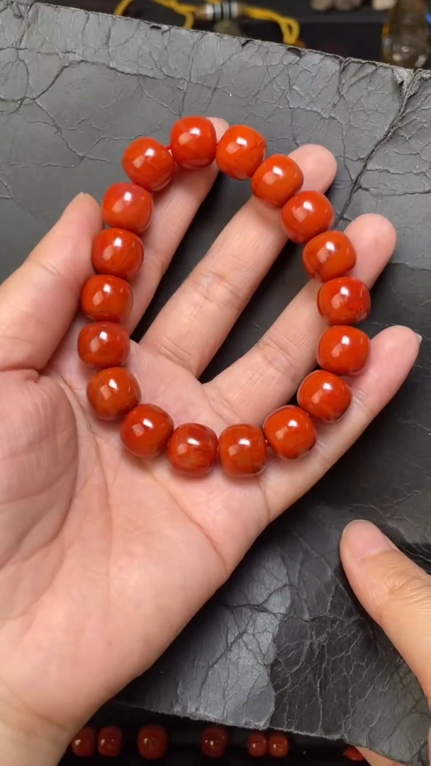 未镶嵌100南红玛瑙手串--12+