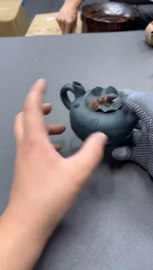 紫砂B****x工艺品小四孤品收藏