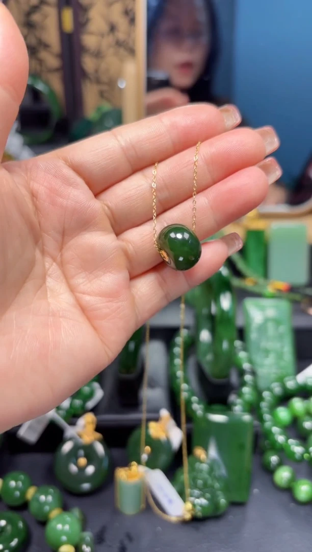 【闪购商品】和田玉（碧玉）吊坠(赠链)18K金镶嵌1