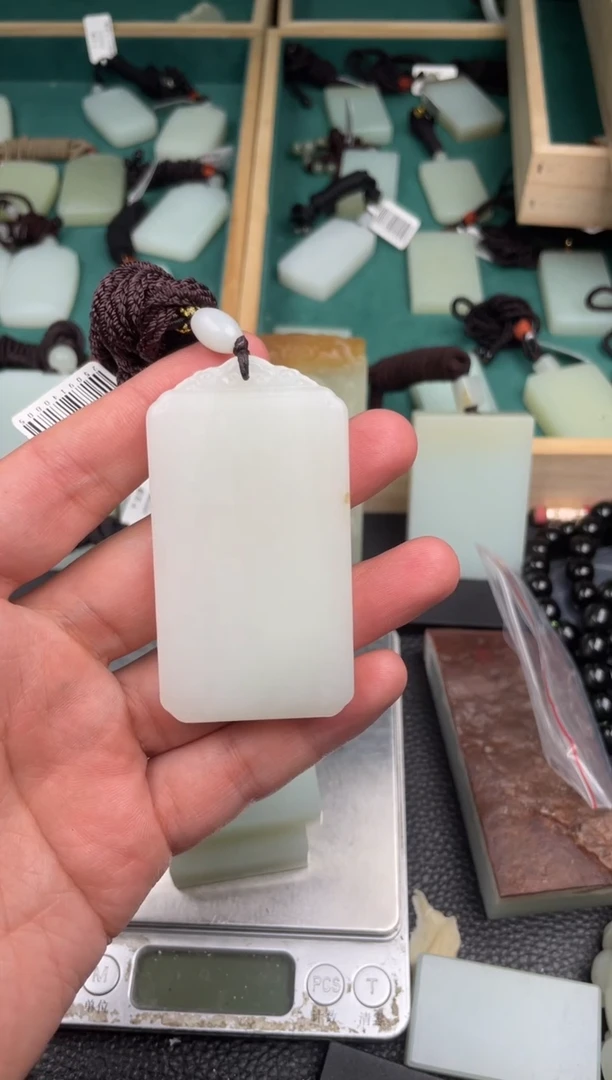 未镶嵌和田玉挂件挂件