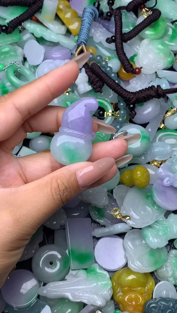 翡翠未镶嵌颈饰天然缅甸翡翠吊坠