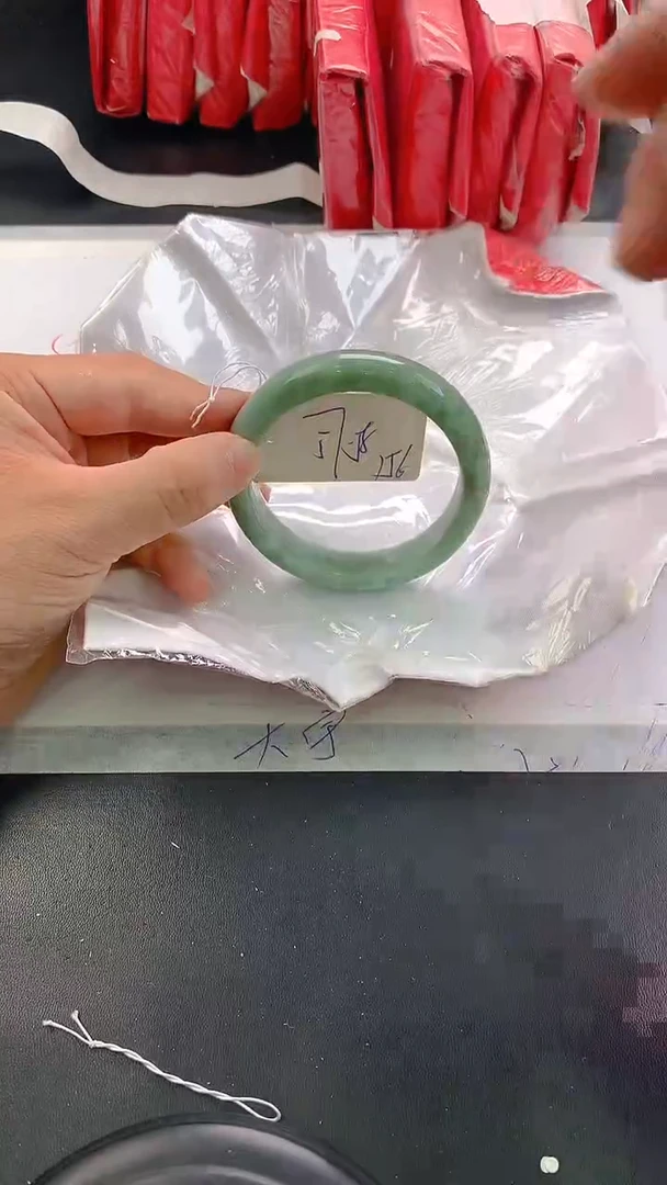 未镶嵌手镯翡翠156