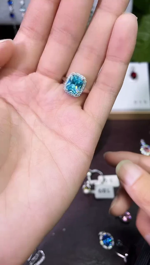 合金合成钻石蓝宝戒指