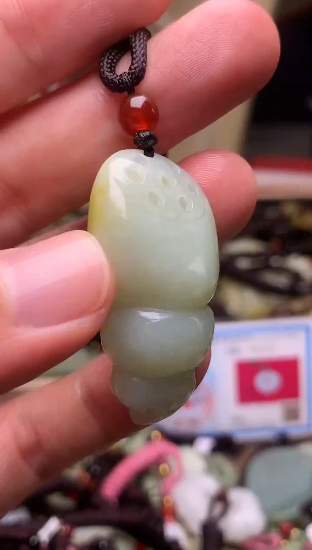 颈饰未镶嵌和田玉新疆料青海料清水和田玉吊坠