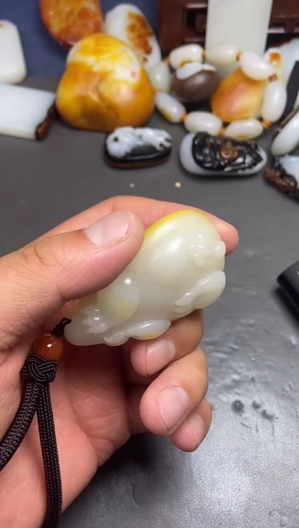 【闪购商品】和田玉把件未镶嵌和田玉