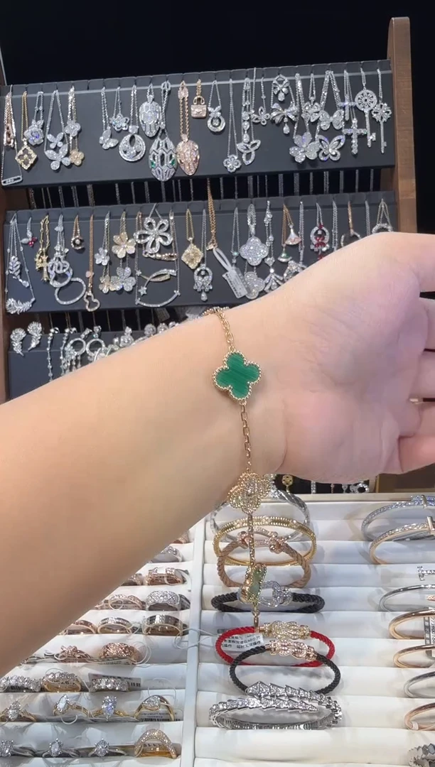 18K金镶嵌实验室培育钻石手链