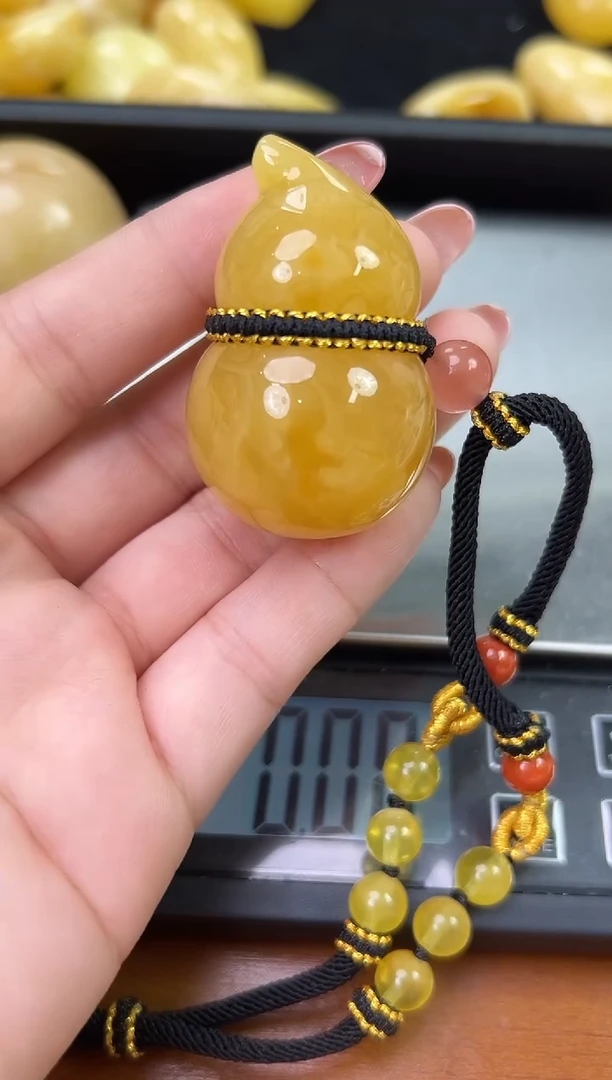 未镶嵌蜜蜡裸石琥珀蜜蜡吊坠