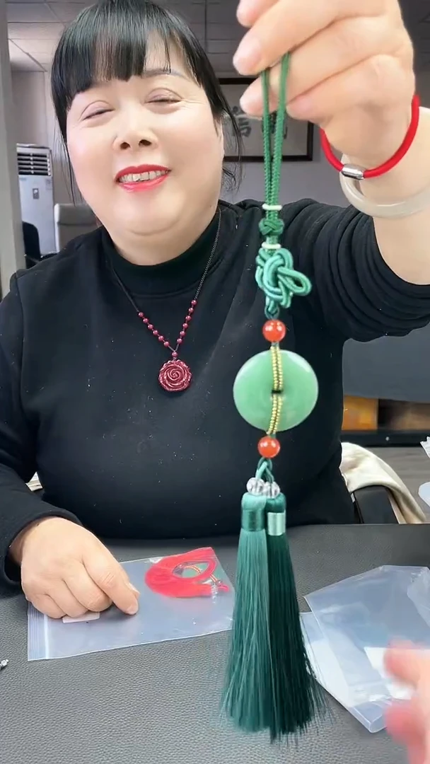 【闪购商品】石英质玉绿色平安扣车挂未镶嵌30