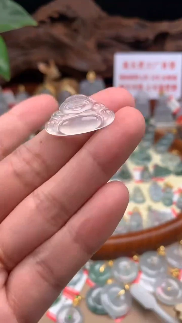 【闪购商品】翡翠吊坠(不含链)未镶嵌佛公