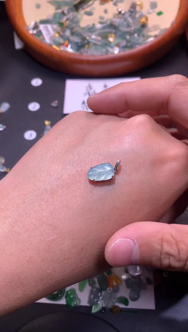 【闪购商品】翡翠吊坠(不含链)银S925镶嵌1