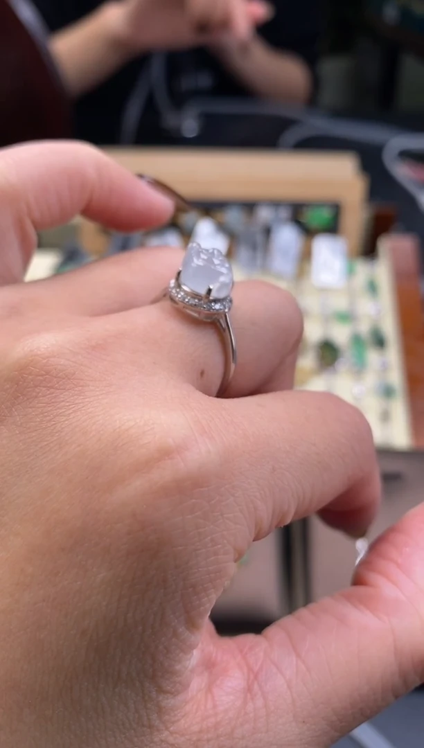 颈饰银S925镶嵌翡翠17973