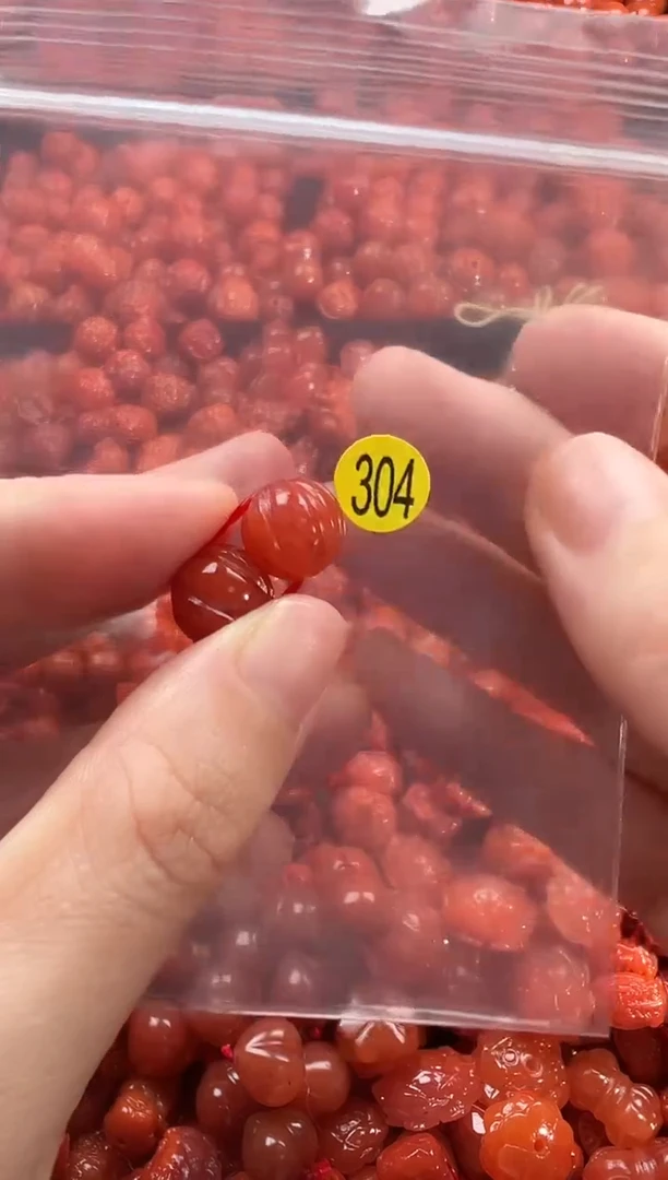 颈饰未镶嵌南红玛瑙1