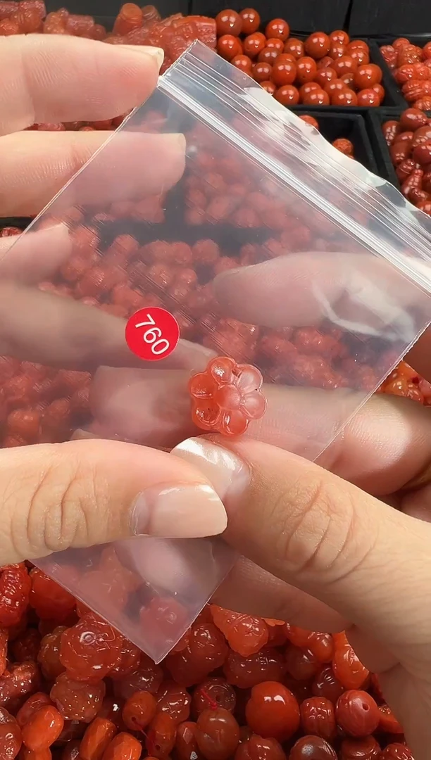 颈饰未镶嵌南红玛瑙1