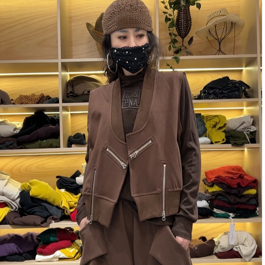 6103早春新品设计感个性时尚百搭显瘦V领短款马甲