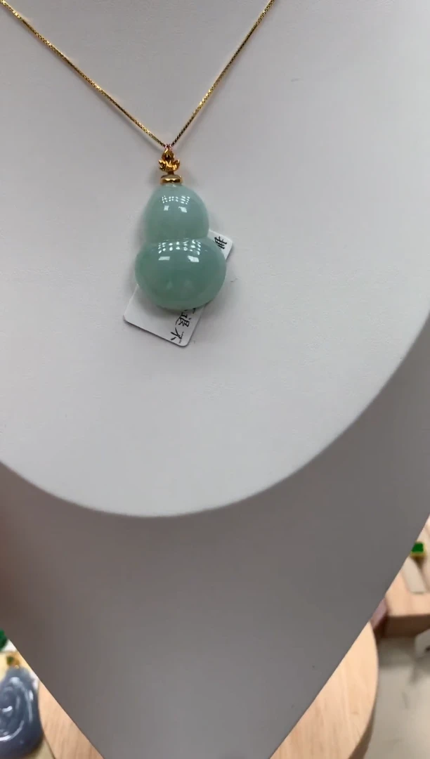 翡翠18K金镶嵌吊坠(不含链)葫芦