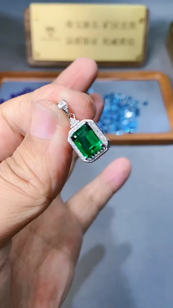 【闪购商品】透辉石吊坠银S925镶嵌354