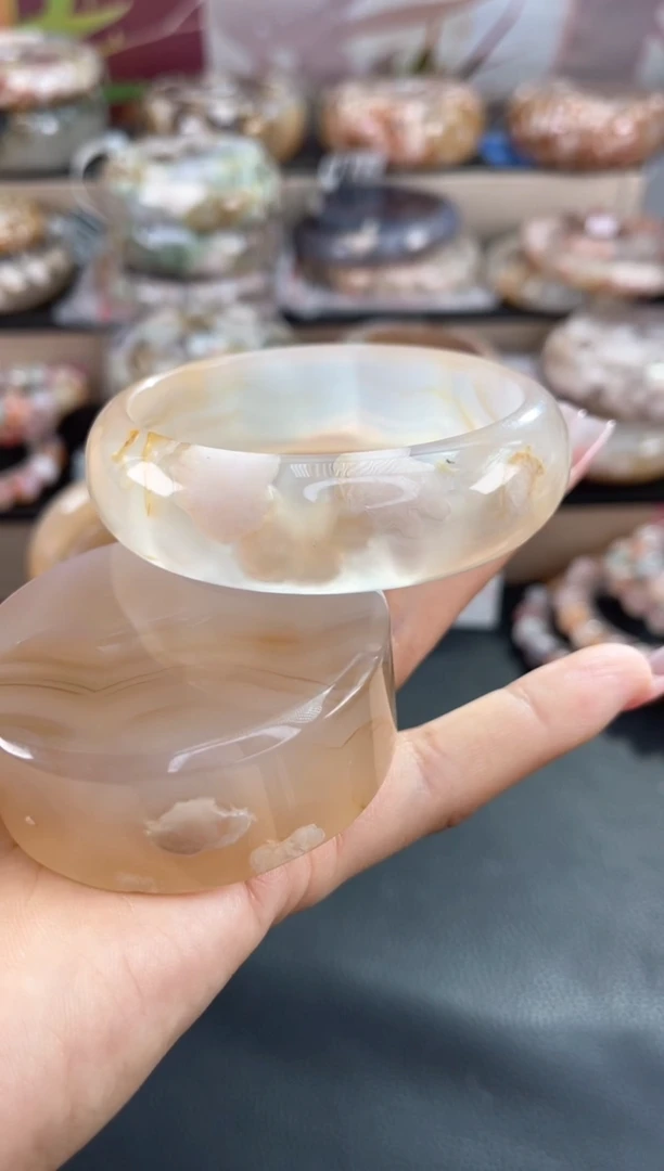 未镶嵌手镯石英质玉58