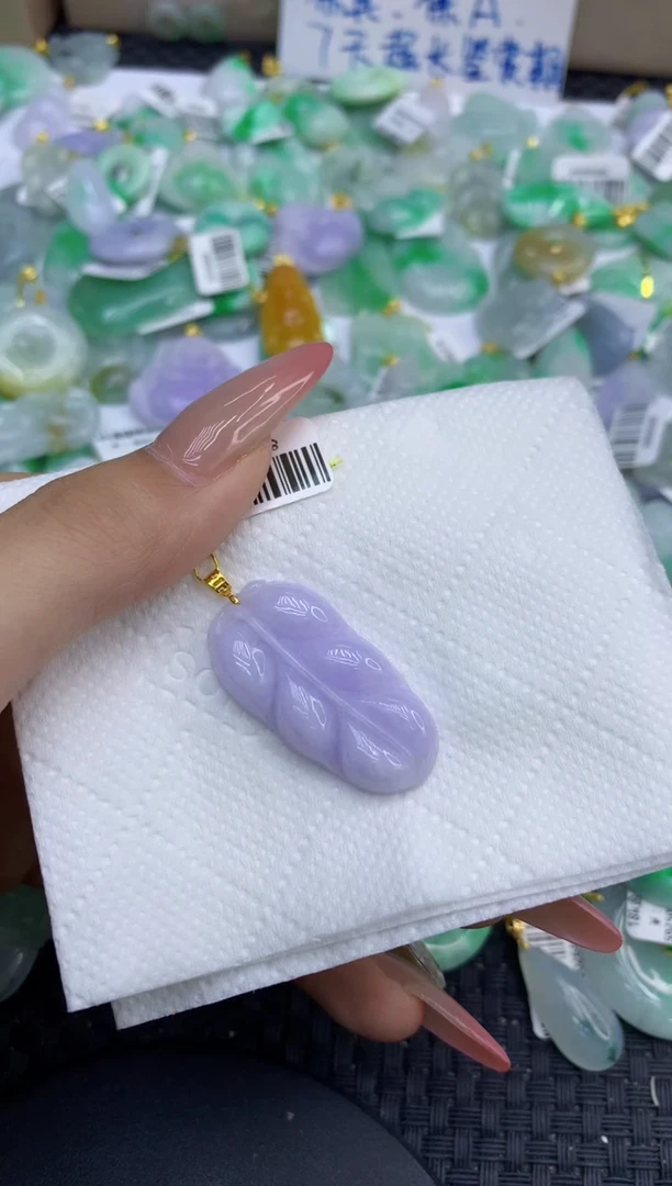 颈饰18K金镶嵌翡翠天然缅甸A货翡翠