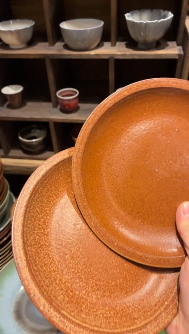 瓷片桃****出934紫砂平沿盘2个