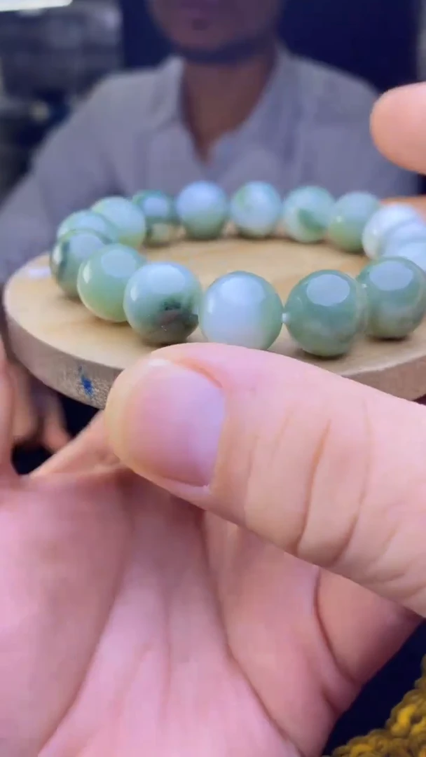 定制翡翠未镶嵌天然缅甸A货翡翠，多样性发货，拍一发一