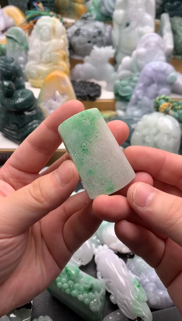 吊坠(不含链)未镶嵌翡翠1