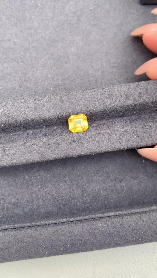 裸石彩色蓝宝石2ct黄蓝宝FD