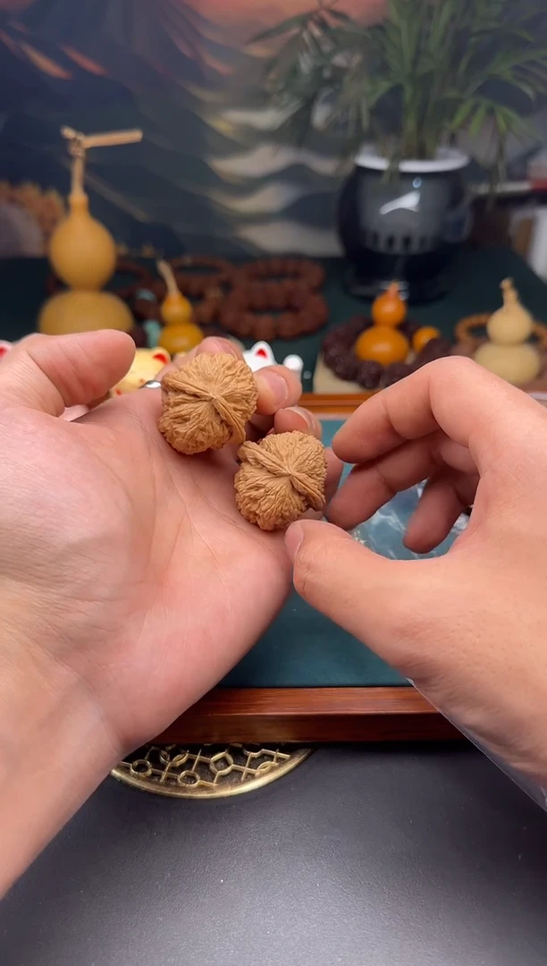 【闪购商品】文玩核桃吊坠白狮子005