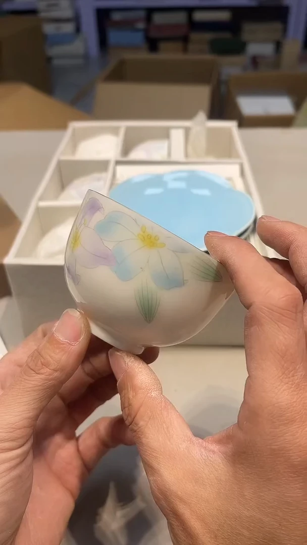 手工艺品琉璃小* 城城工艺品店