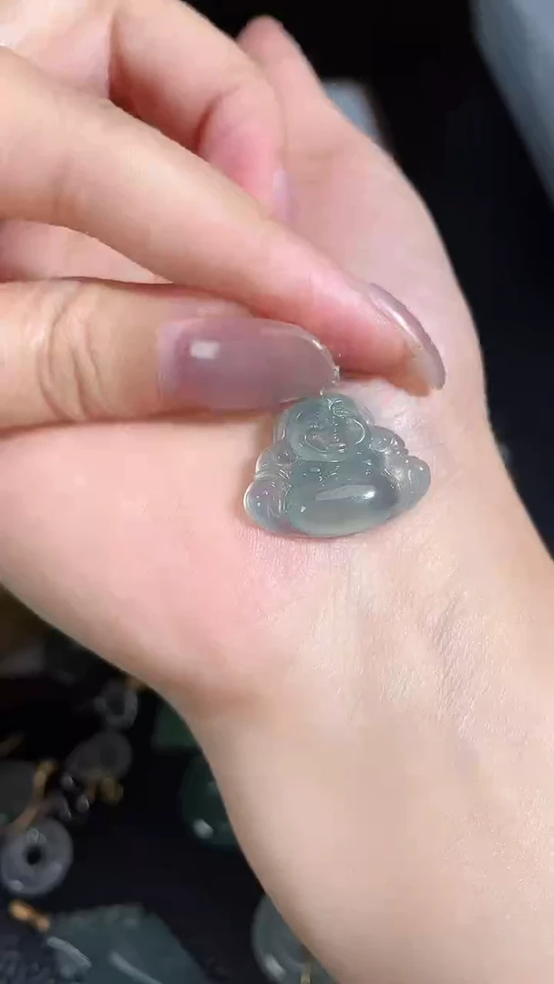 颈饰18K金镶嵌翡翠2026122601