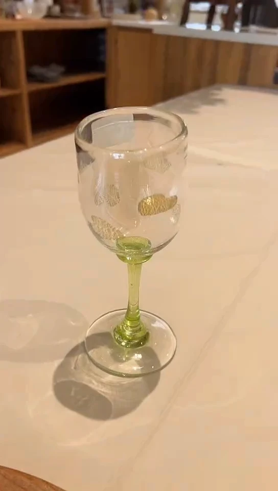 摆件0000000000高脚杯8017