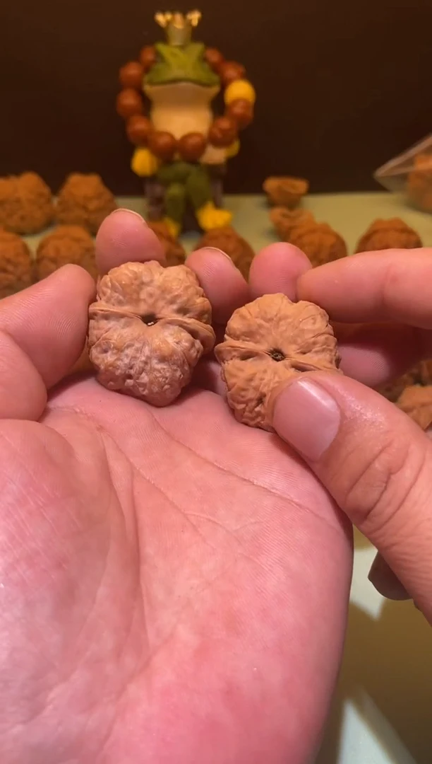 【闪购商品】文玩核桃吊坠山海核饰蛤蟆头35 388