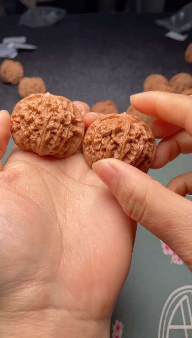 把件文玩核桃w277  盘龙纹   42