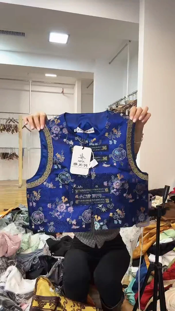 马甲       XL码      115-125斤