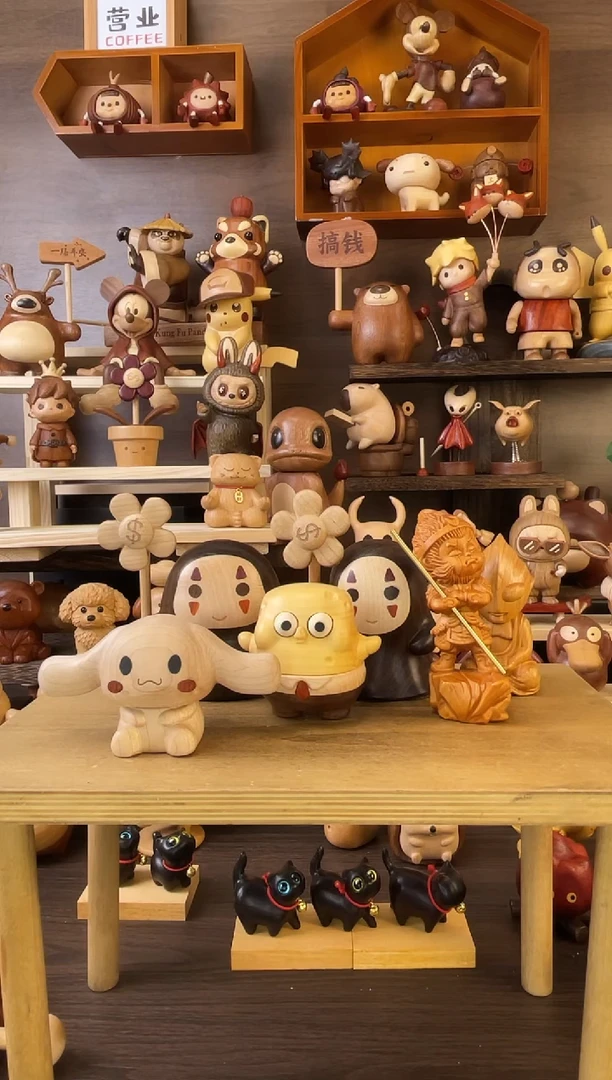 木两个无脸男+玉桂狗+海绵宝宝+悟空+打坐奥特曼