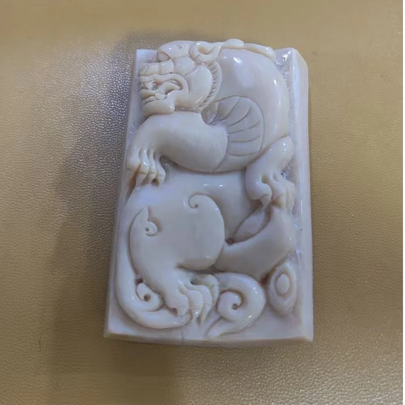 猛犸约47克雕刻件XY850