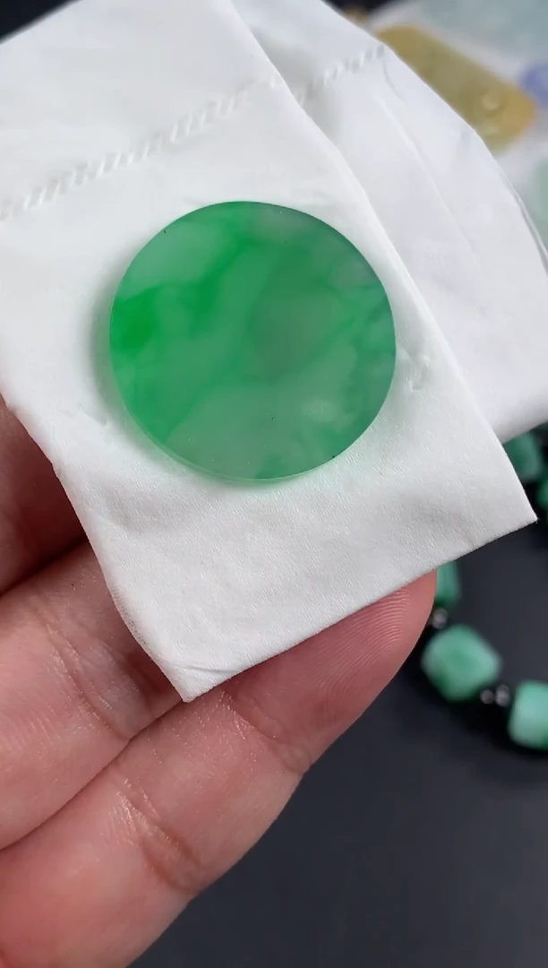 未镶嵌定制翡翠R**A翡翠