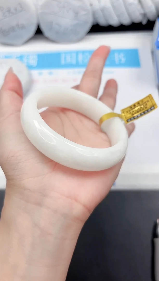 和田玉手镯未镶嵌151-58.5BK